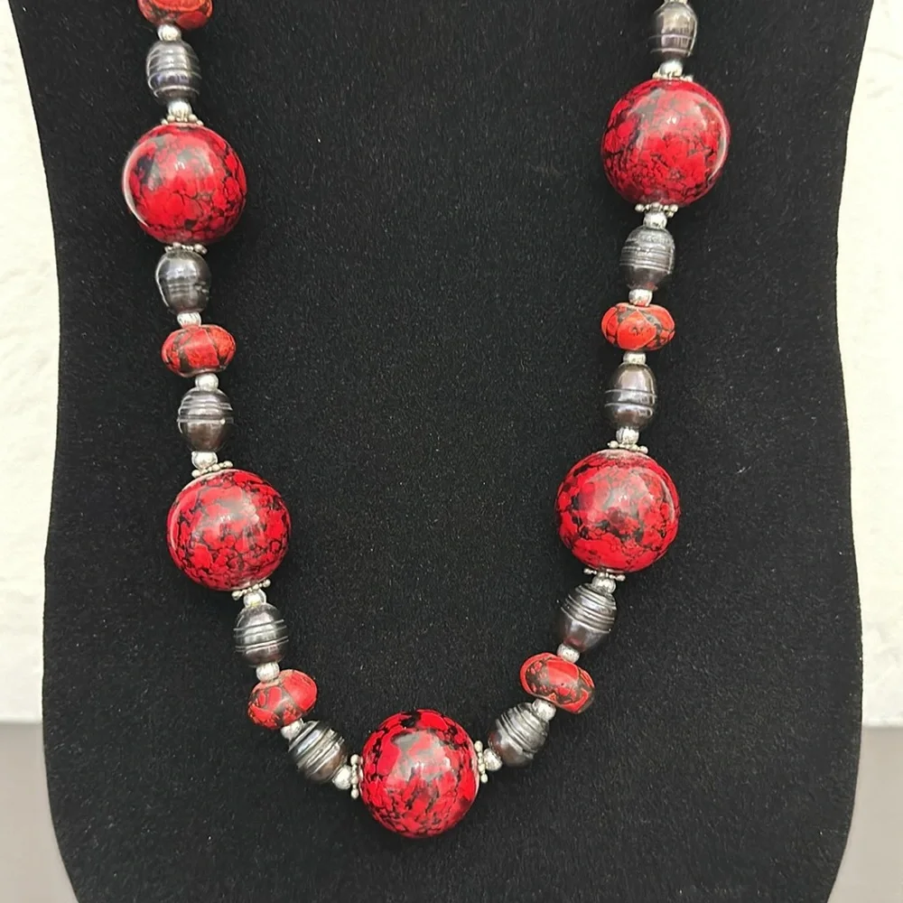 Red w/Black Glass Beads & Black Simulated Pearl Vintage Necklace
